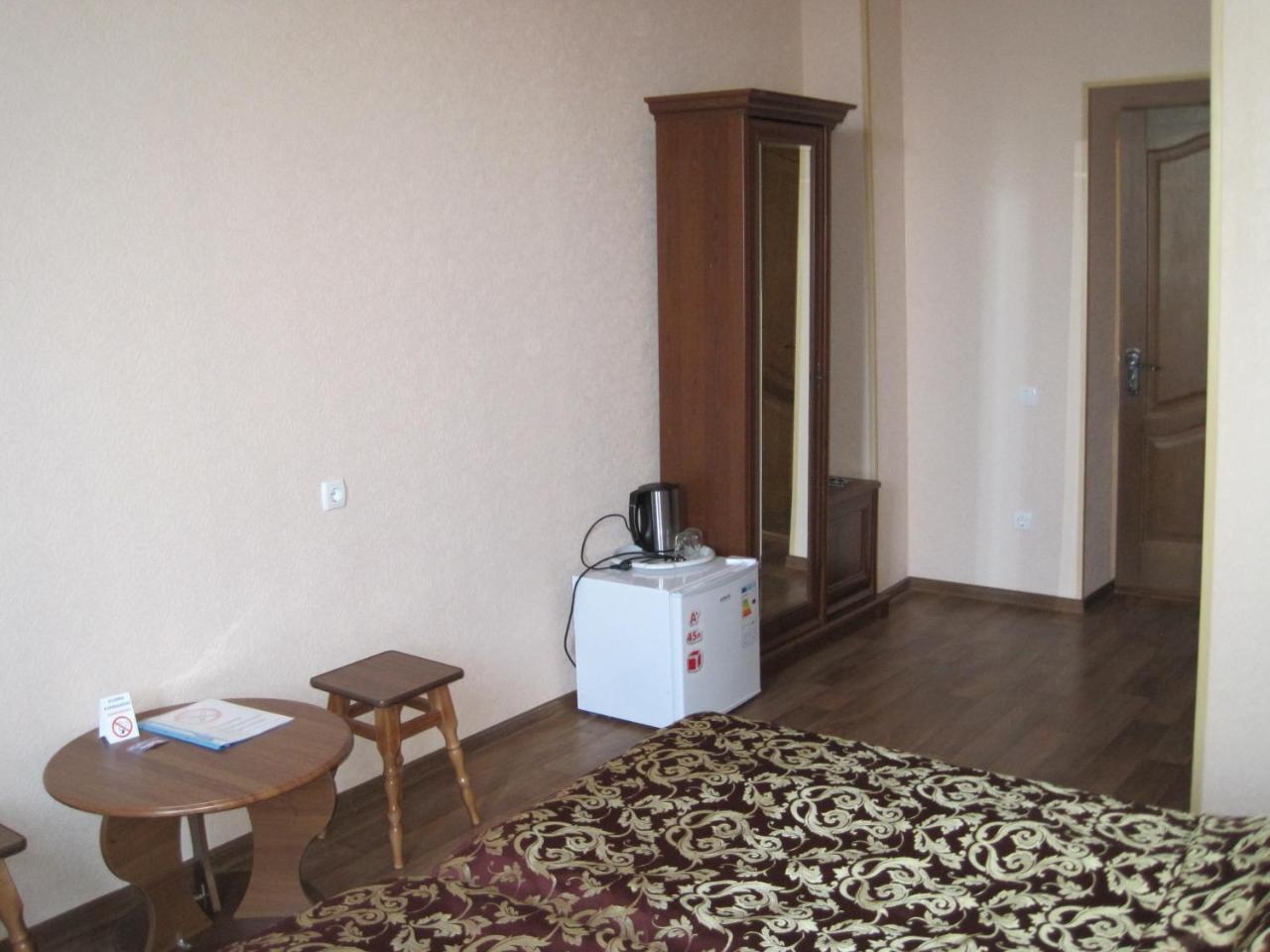 Uman Hotel Exterior photo